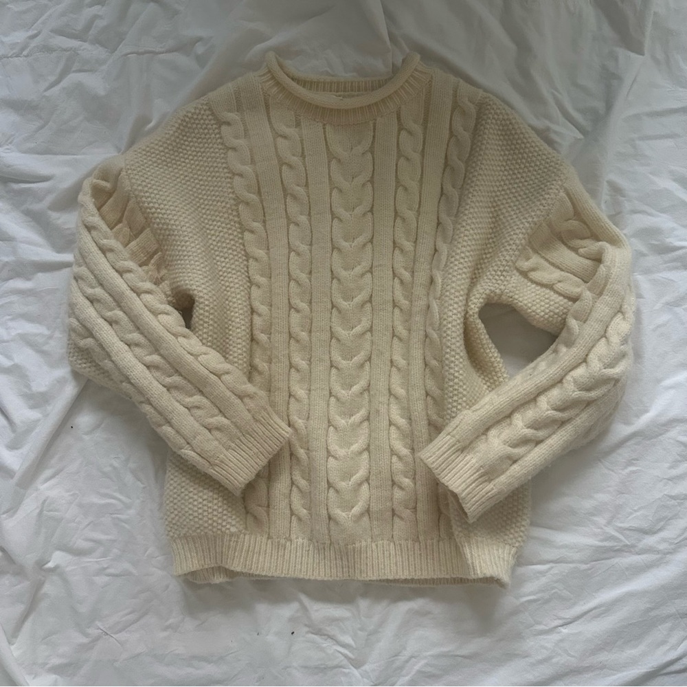 Cozy Cream Cable Knit Sweater sz SM